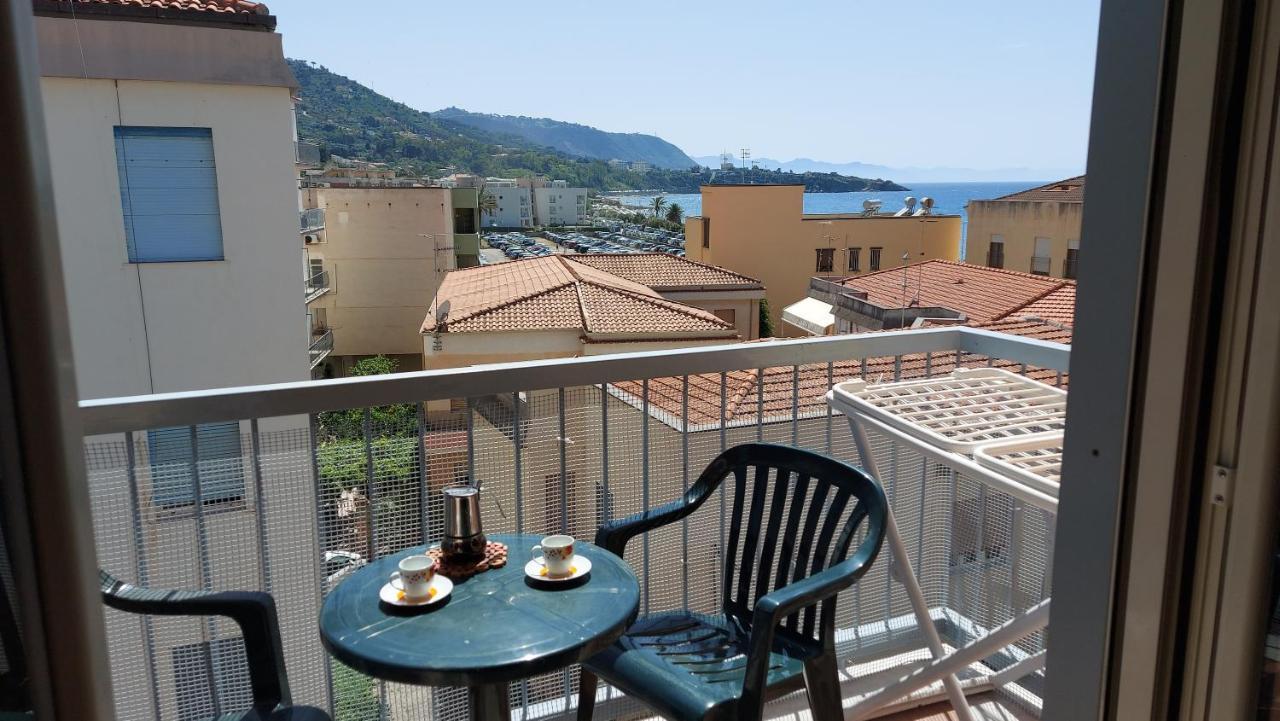 Casa Floridea -Mediterranea Sicilia Apt Чефалу Экстерьер фото