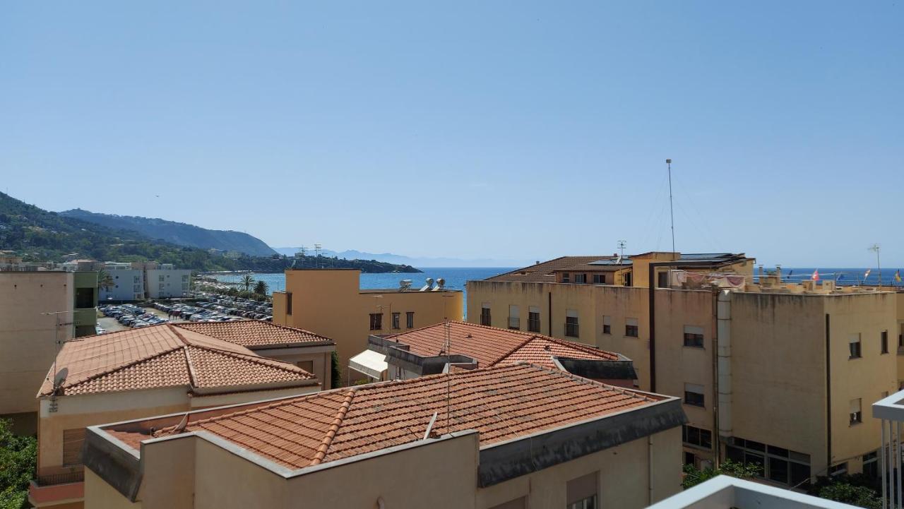 Casa Floridea -Mediterranea Sicilia Apt Чефалу Экстерьер фото